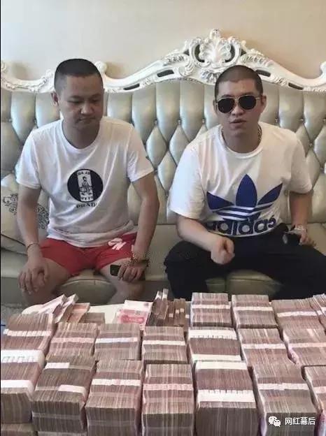 二驴和五哥最新爆料,揭秘娱乐圈幕后真相 第2张 二驴和五哥最新爆料,揭秘娱乐圈幕后真相 第2张