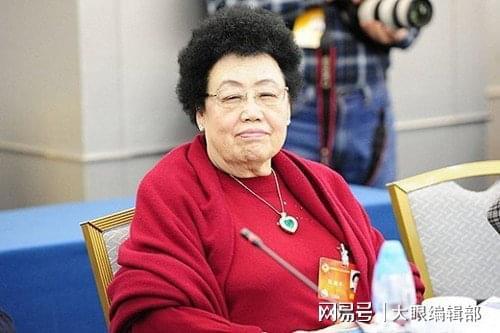 陈丽华孙女老师爆料视频,揭秘家族背后的惊人真相